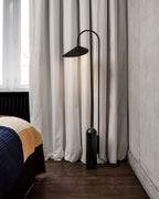 Lampada da terra minimalista Ilaleme