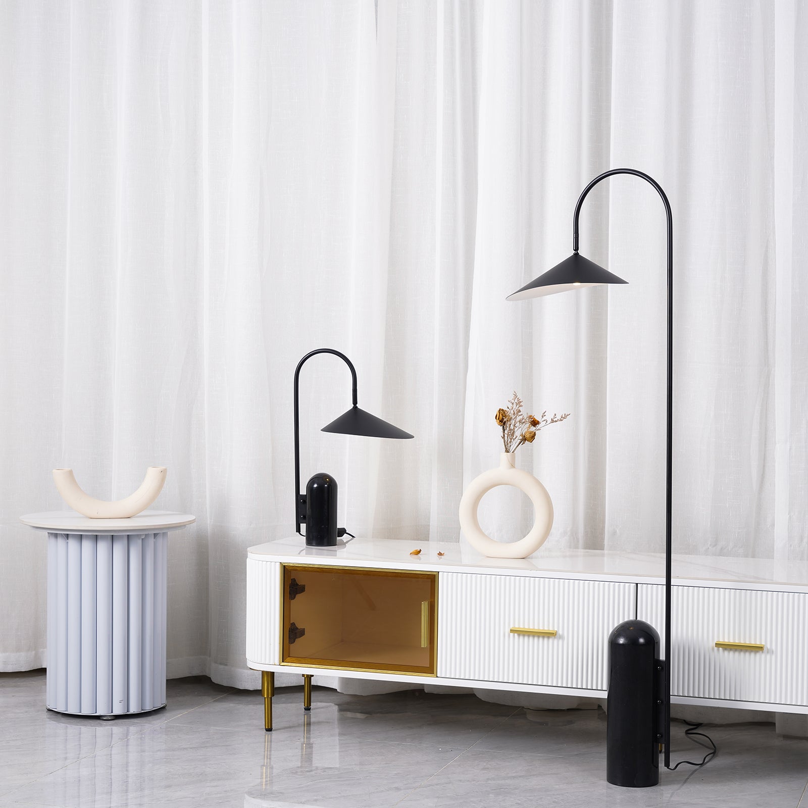 Lampada da terra minimalista Ilaleme