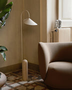 Lampada da terra minimalista Ilaleme
