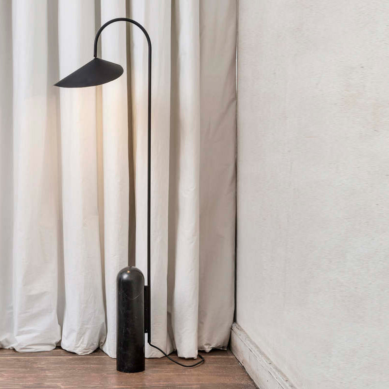 Lampada da terra minimalista Ilaleme