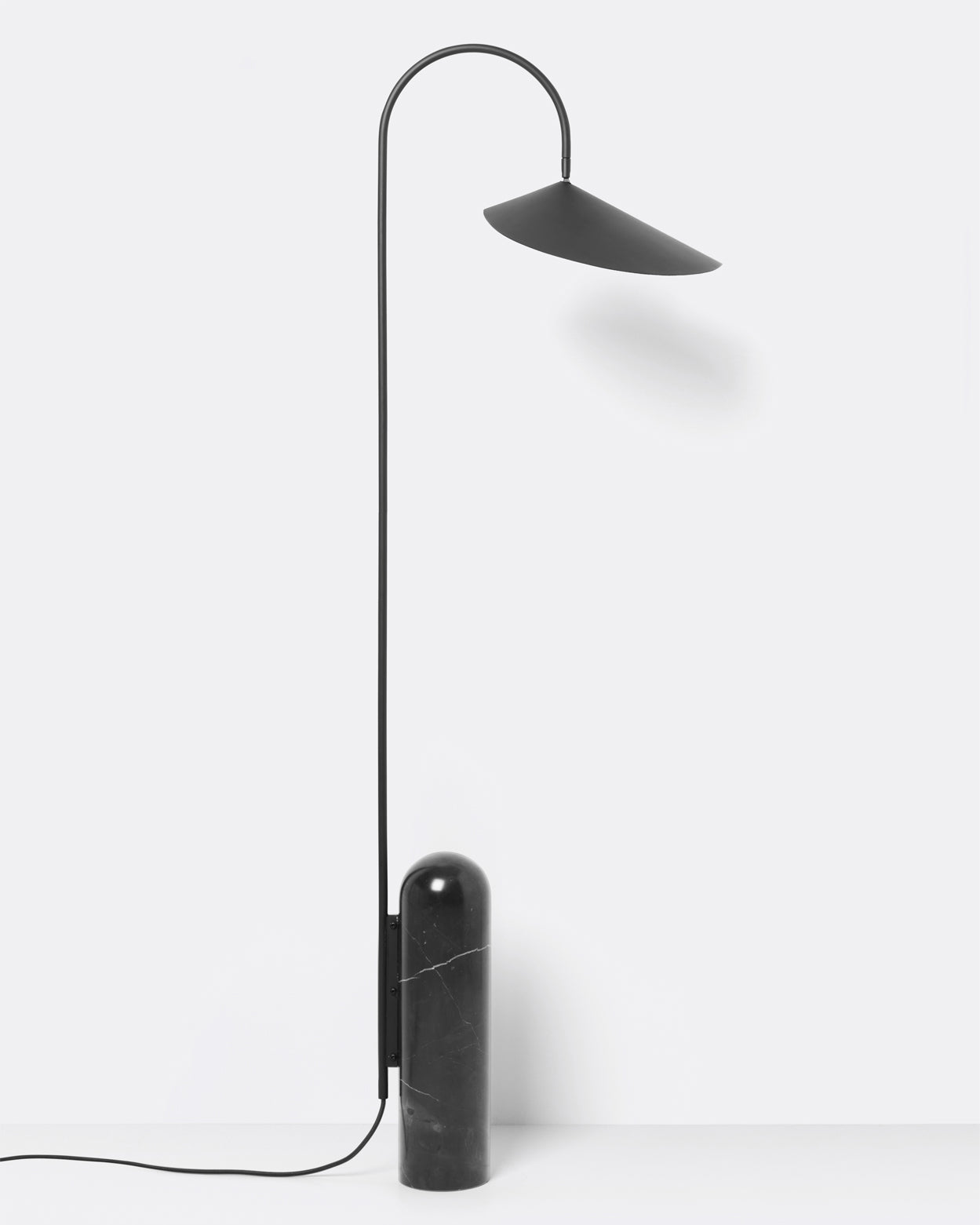 Lampada da terra minimalista Ilaleme