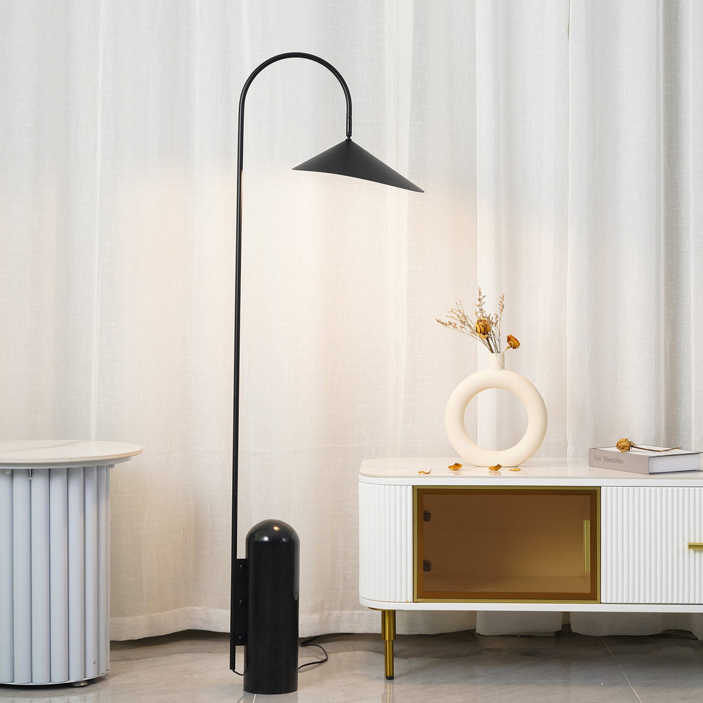Lampada da terra minimalista Ilaleme
