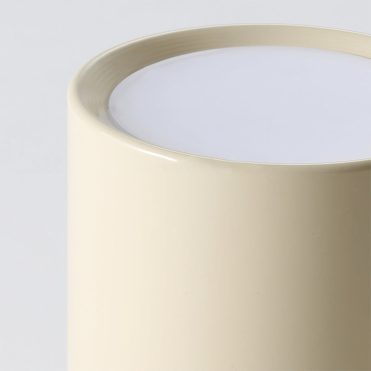 Plafoniera minimalista Emavia