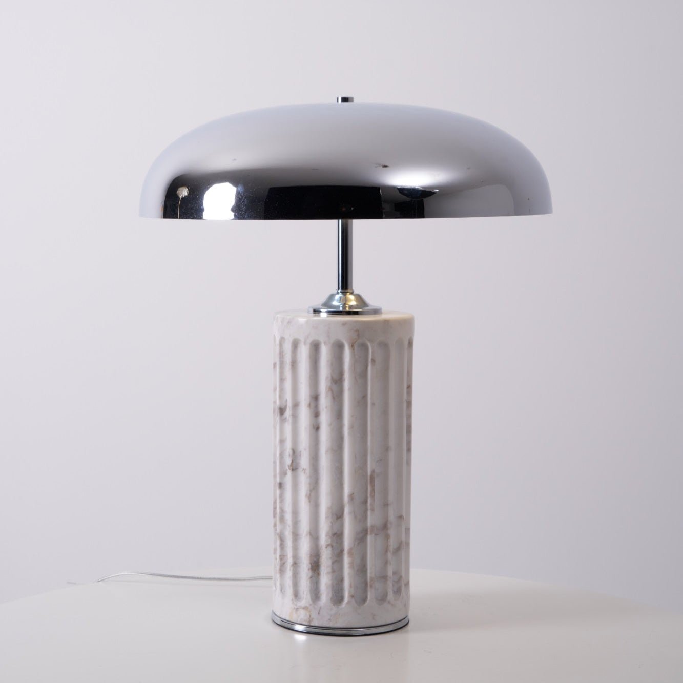 Lampada da tavolo in marmo Dellon