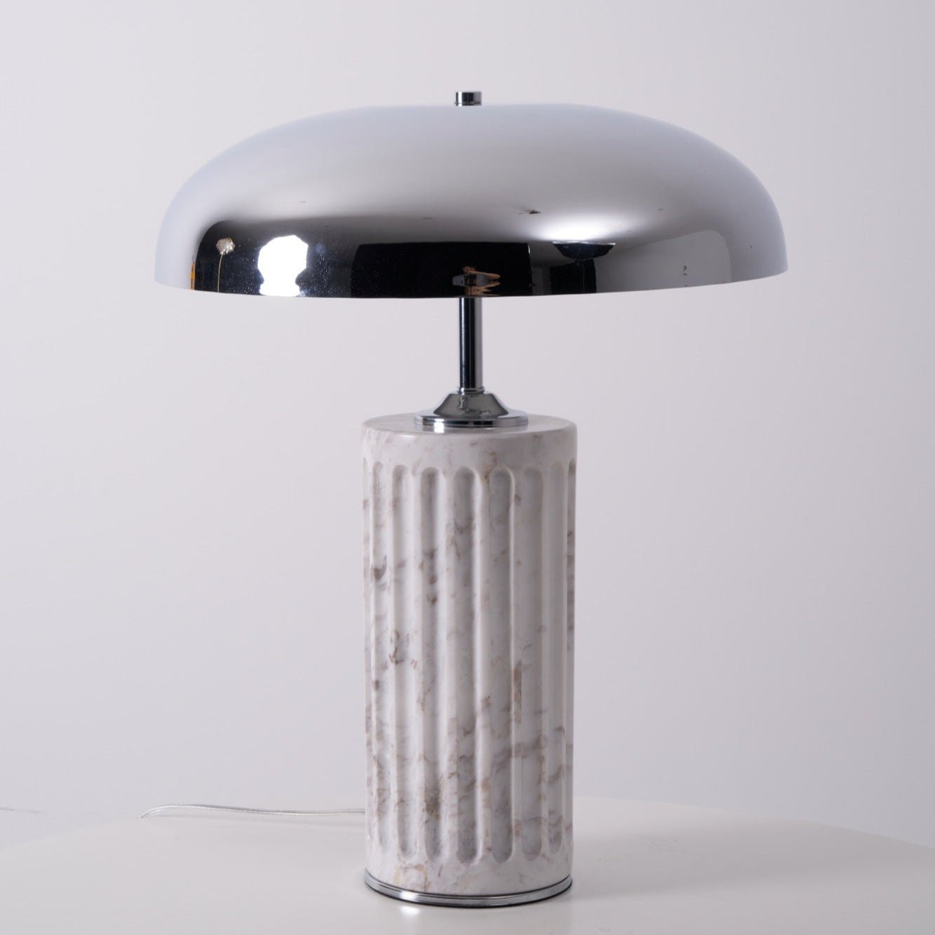 Lampada da tavolo in marmo Dellon