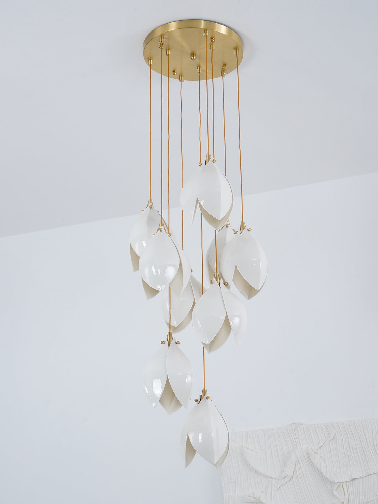 Lampada a sospensione floreale Fenoriano