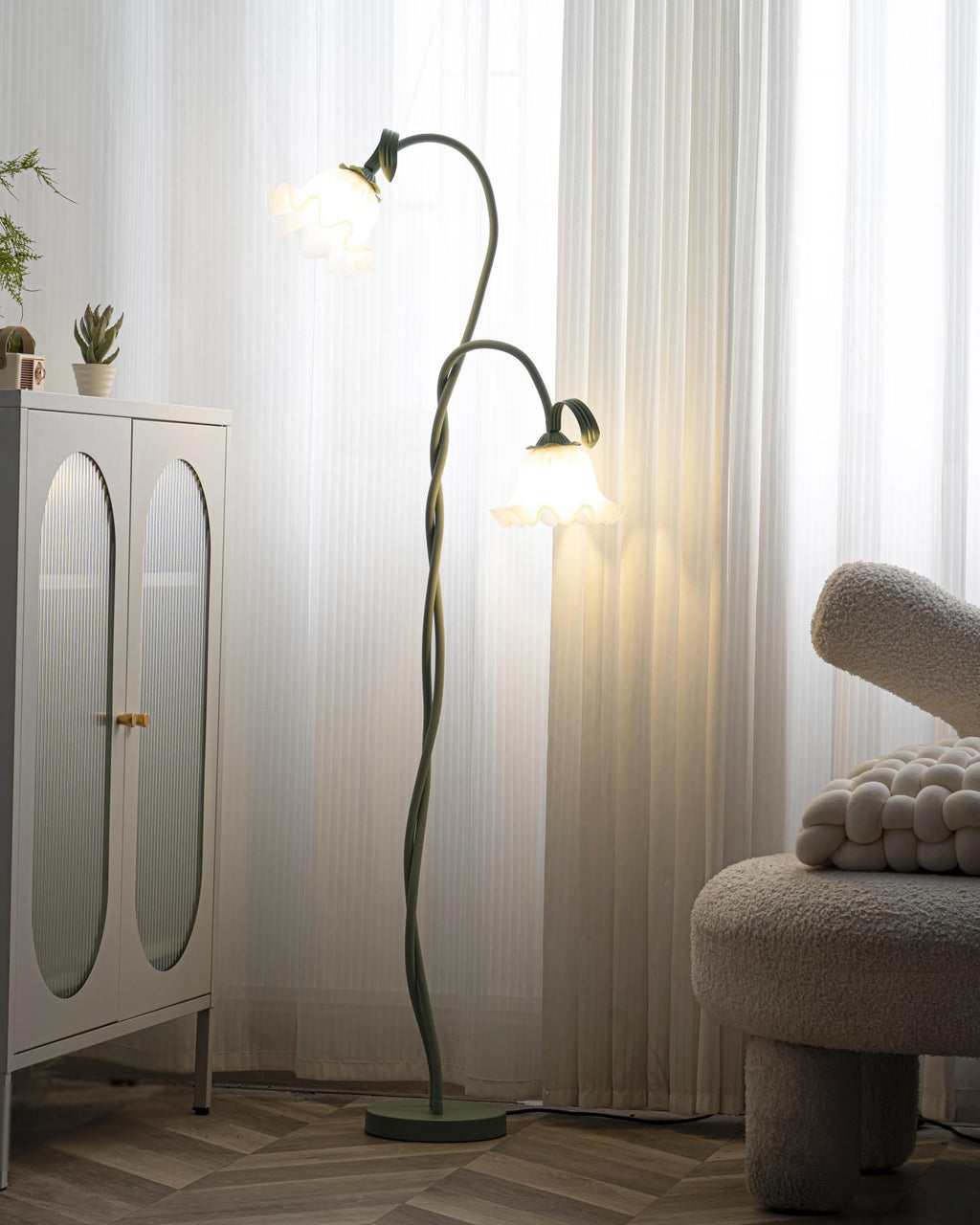 Lampada da terra floreale Roina