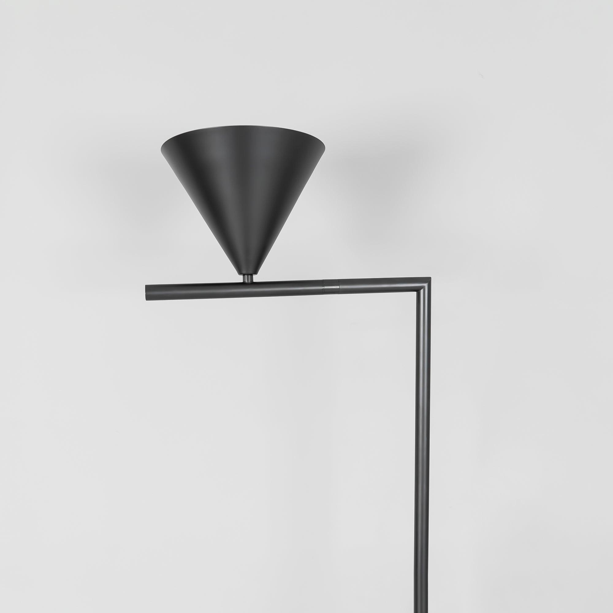 Lampada da terra conica Ariasa