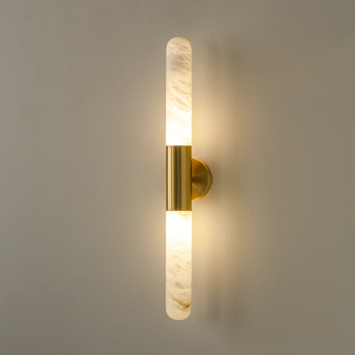 Lampada da parete in alabastro Cerrno