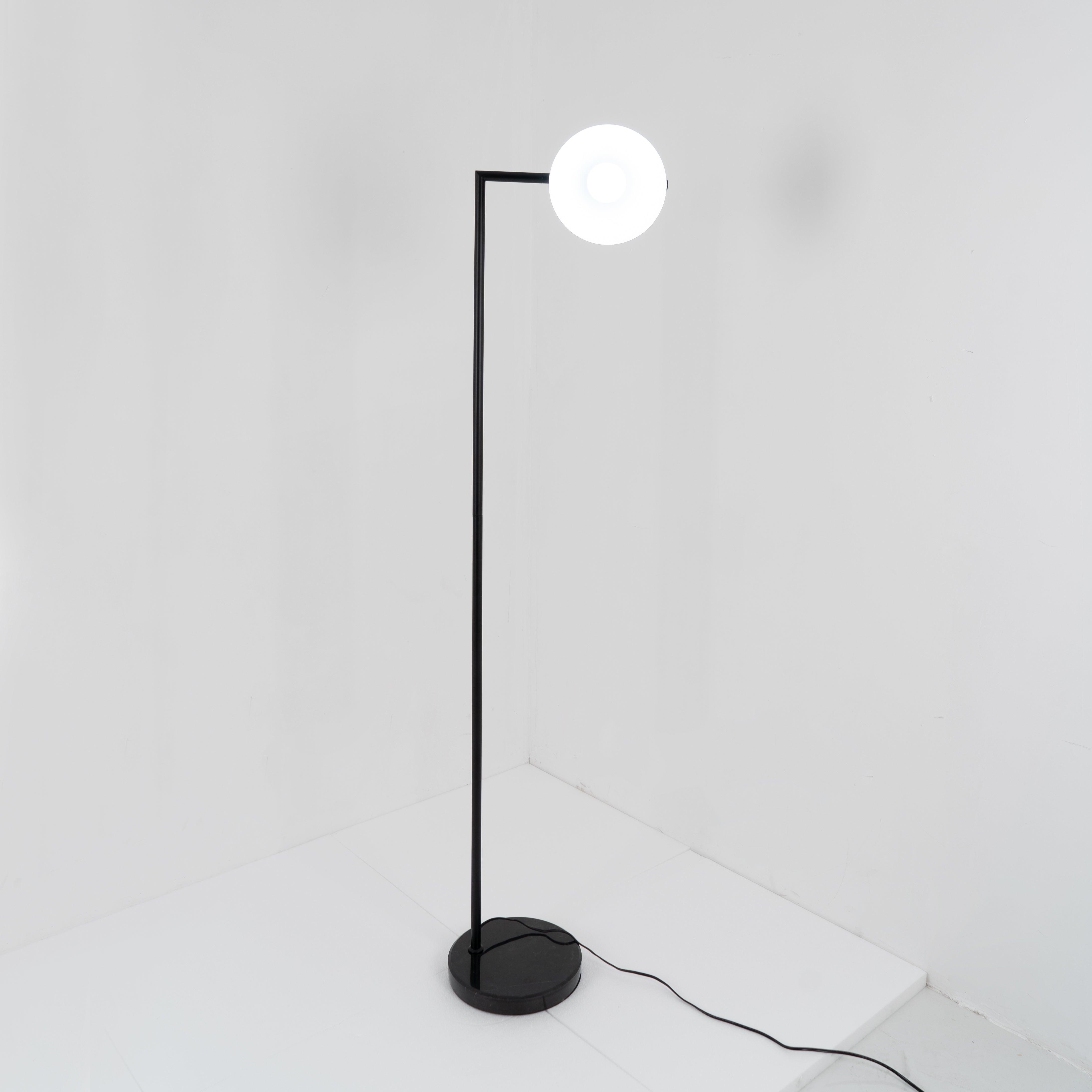 Lampada da terra conica Ariasa