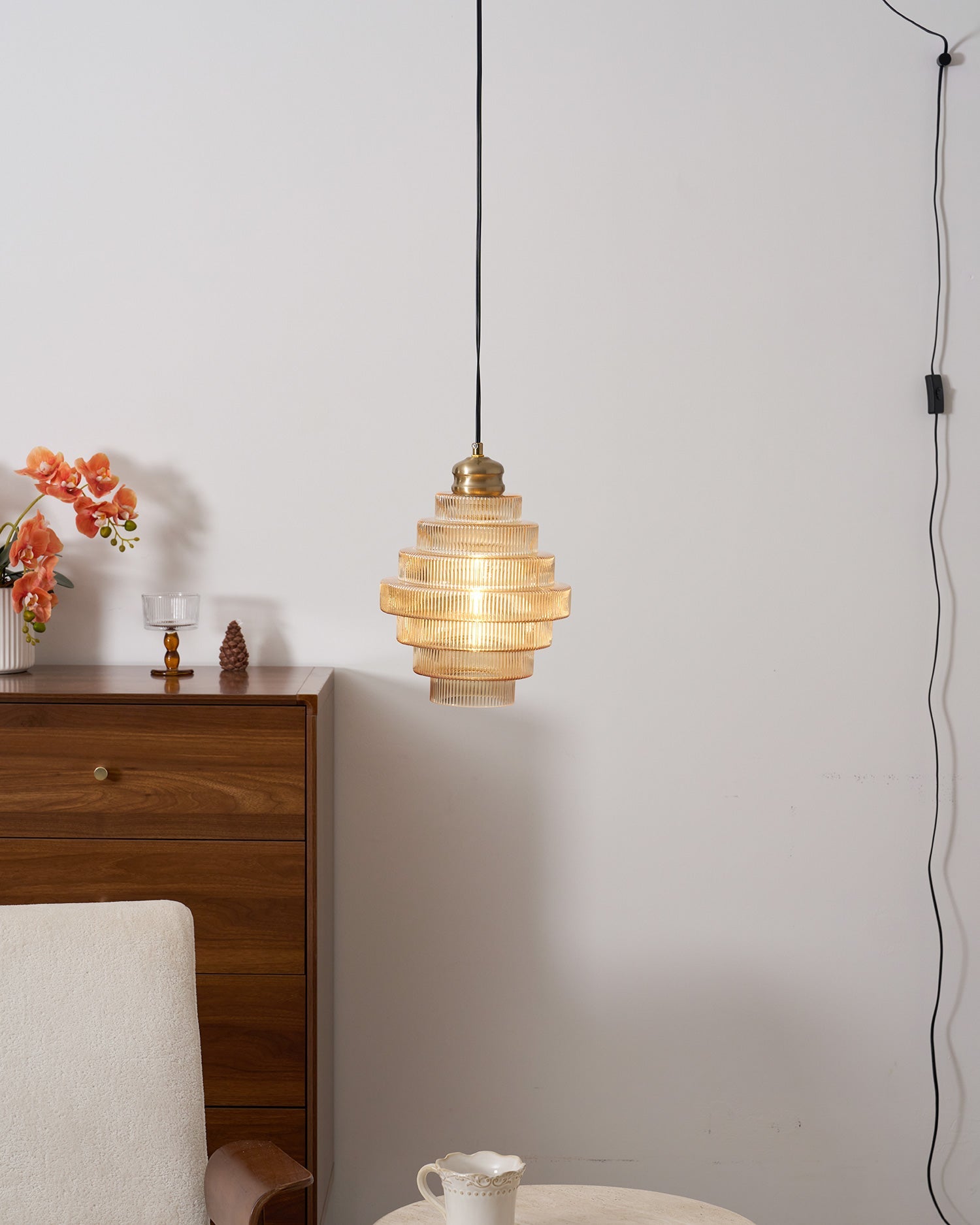 Lampada a sospensione scanalata Braua
