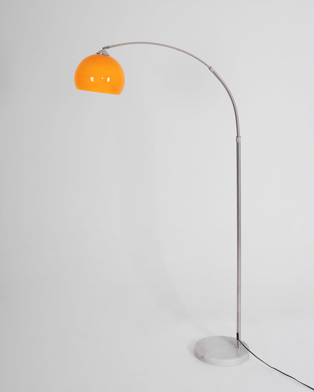Lampada da terra curva Rovelave