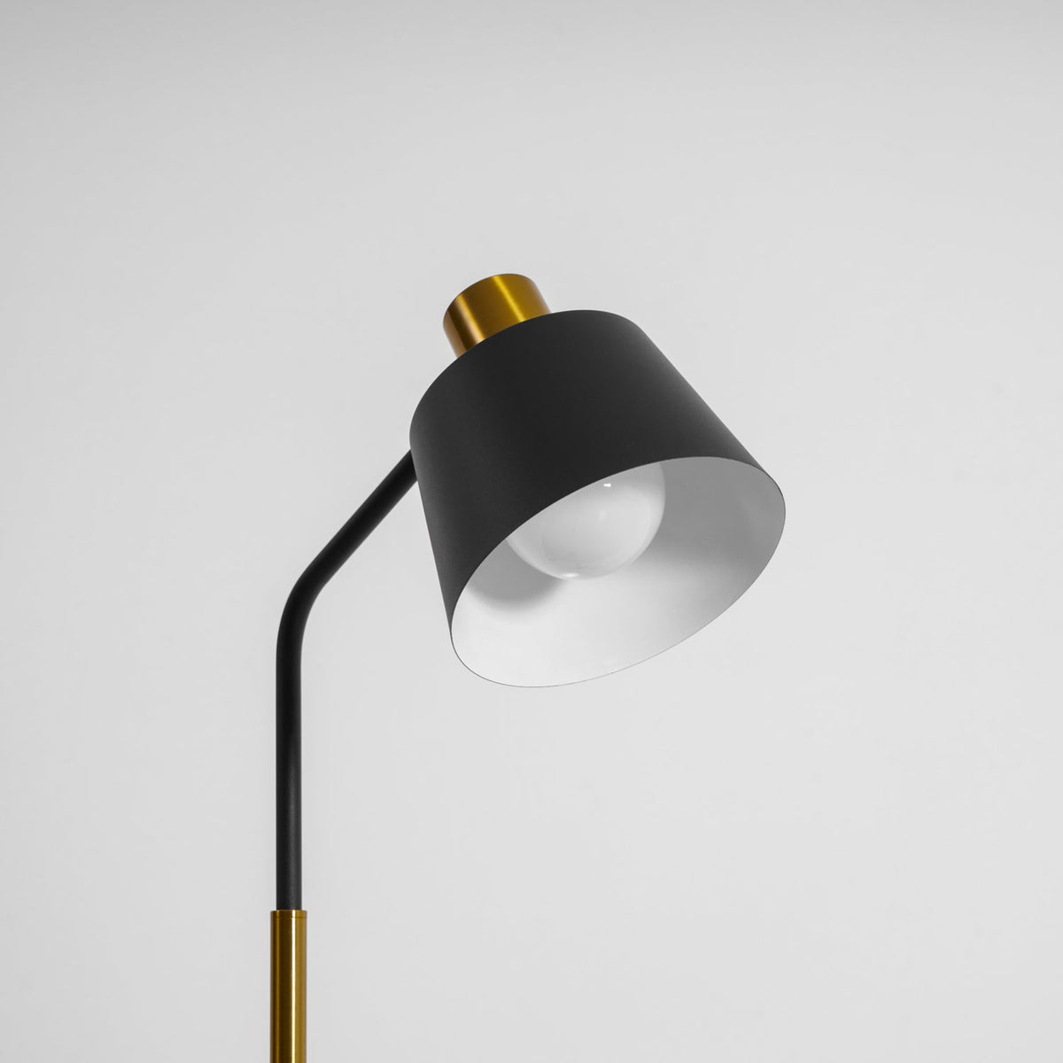 Emmental Floor Lamp – detail 30