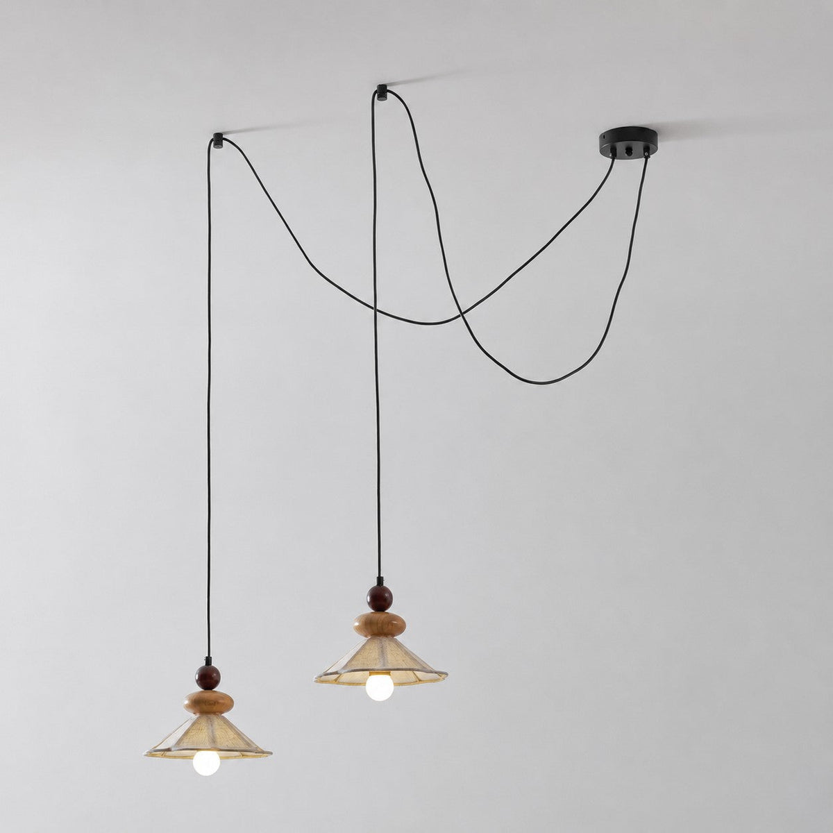Lampada a sospensione decentrata Tordorava
