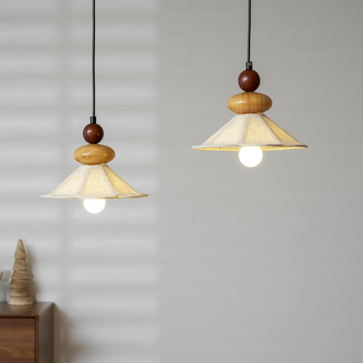 Lampada a sospensione decentrata Tordorava