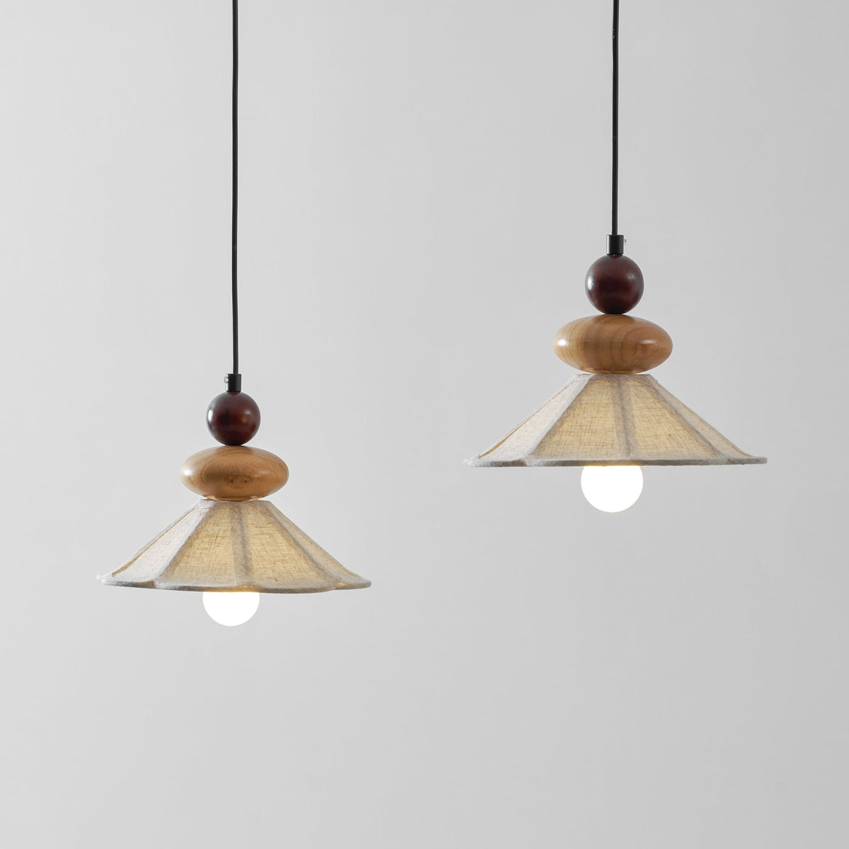 Lampada a sospensione decentrata Tordorava