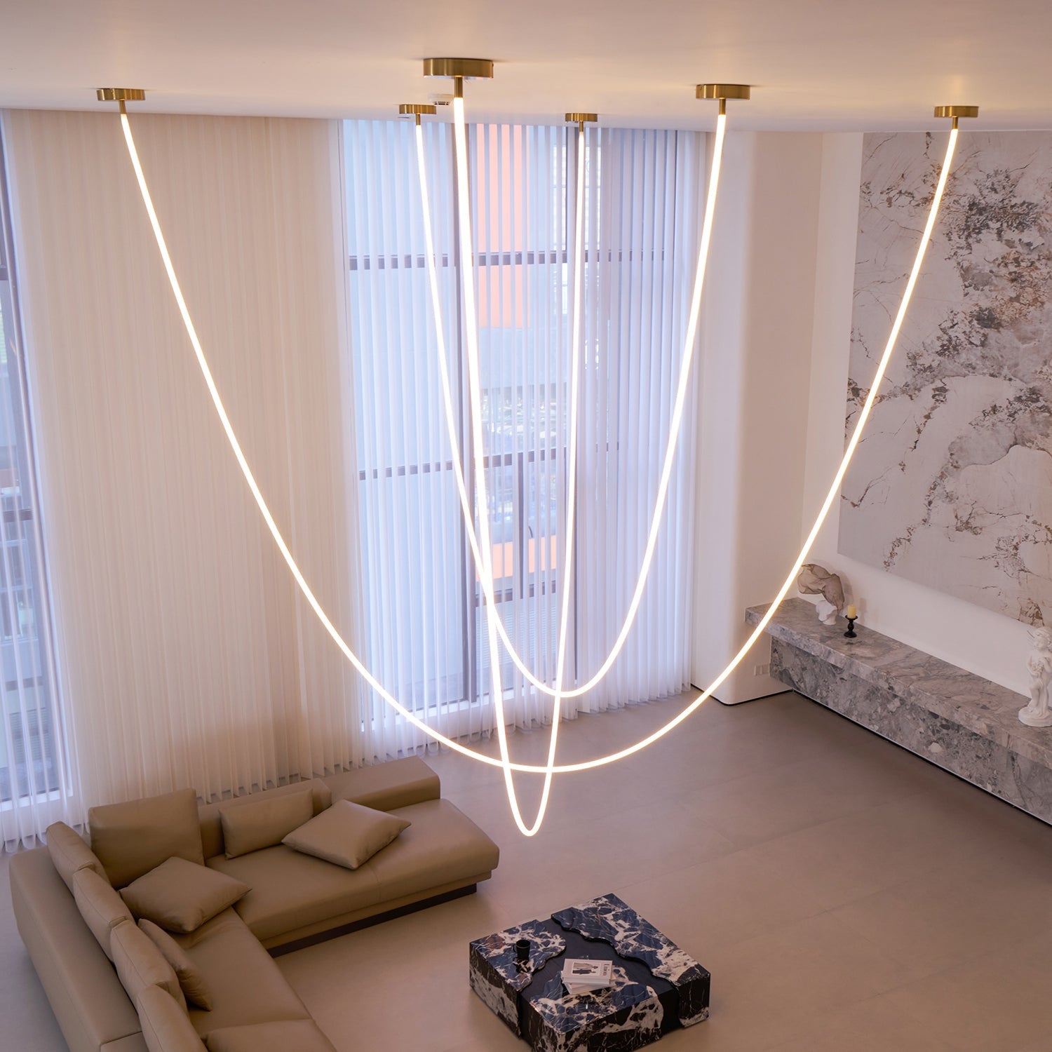 Lampada a sospensione flessibile Nelanoa