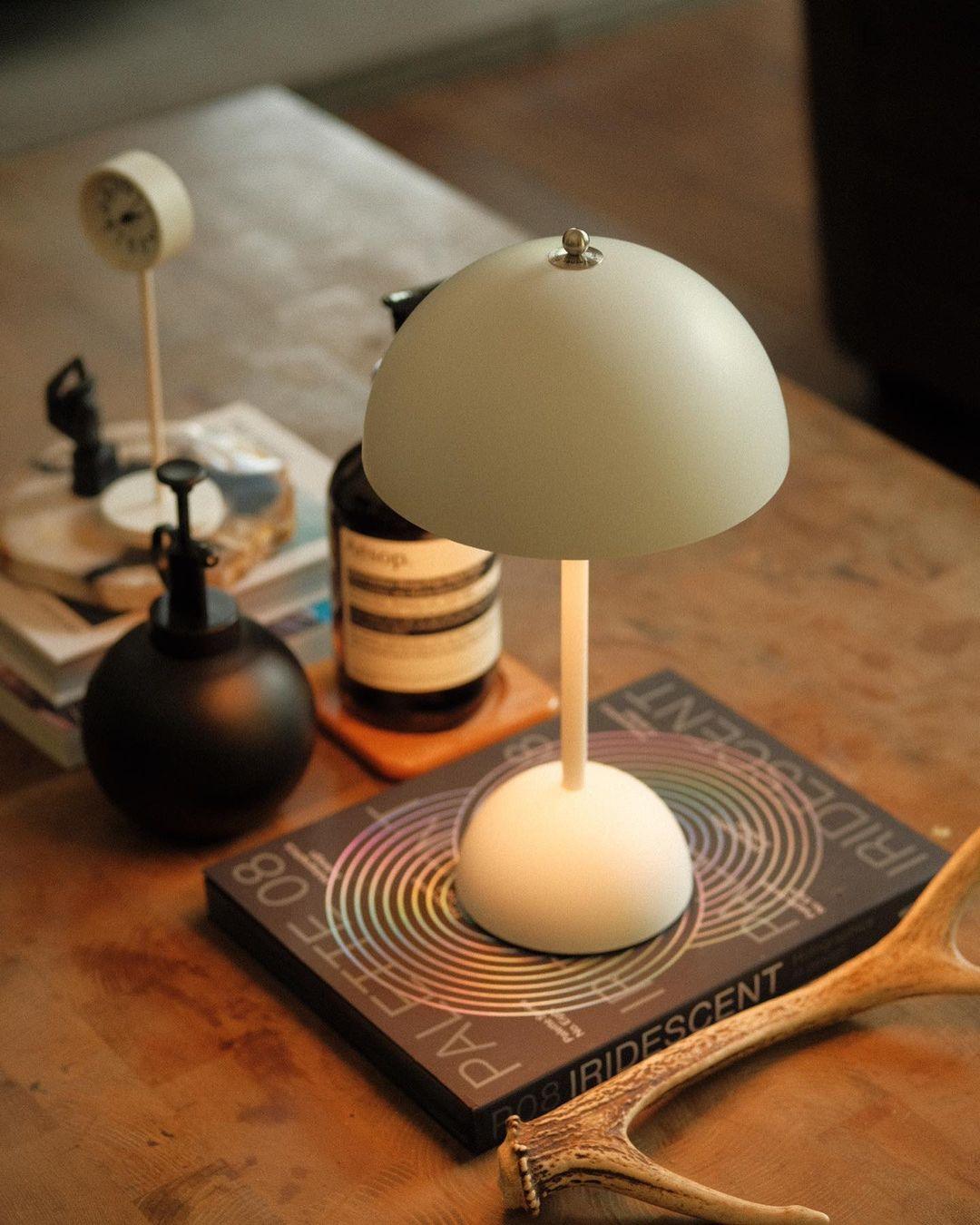 Lampada da tavolo da esterno Moliraivo