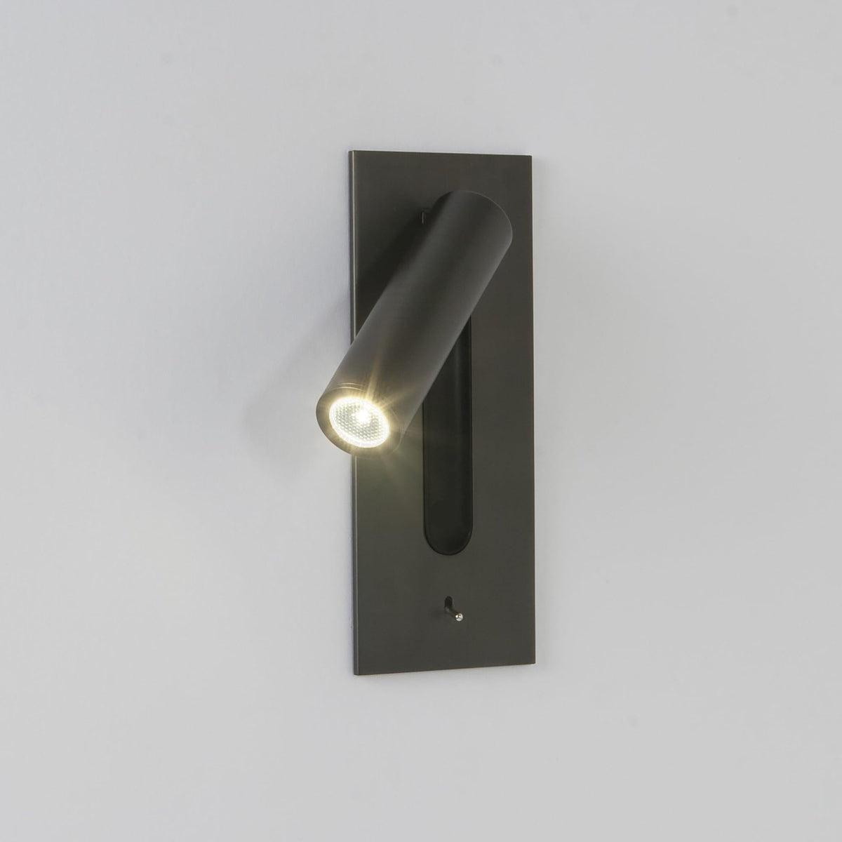 Folded Back Bedside Wall Lamp – detail 2