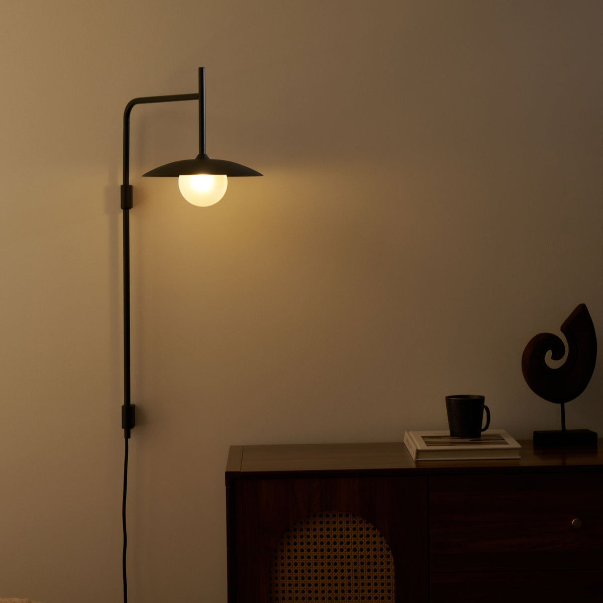 Gea Swing Arm Plug - in Wall Lamp - Vakkerlight