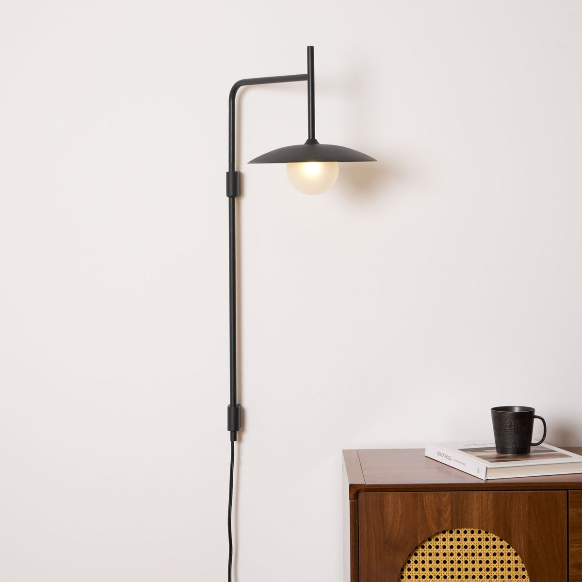 Gea Swing Arm Plug - in Wall Lamp - Vakkerlight