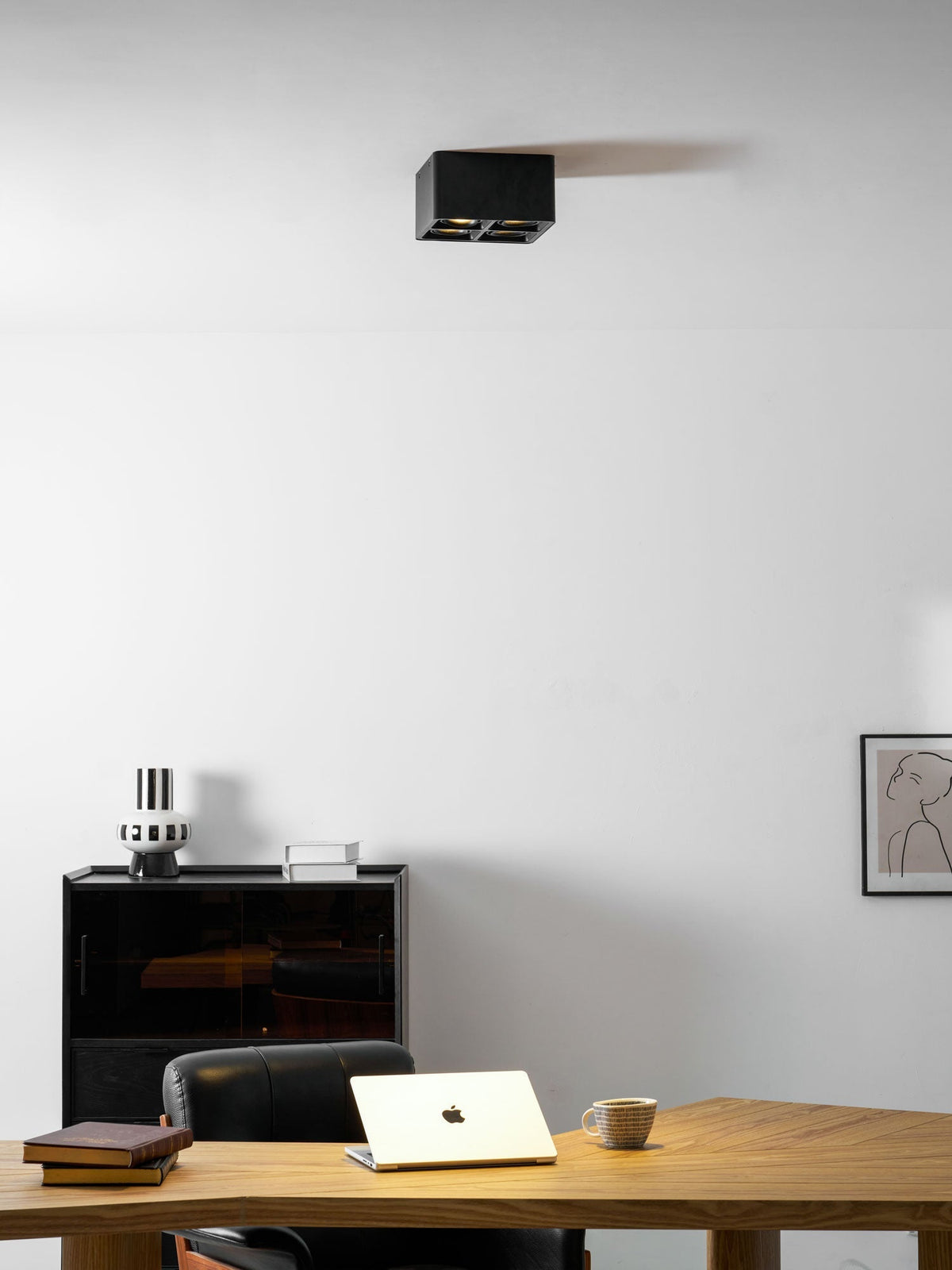 Giyan Surface Spotlight - Vakkerlight