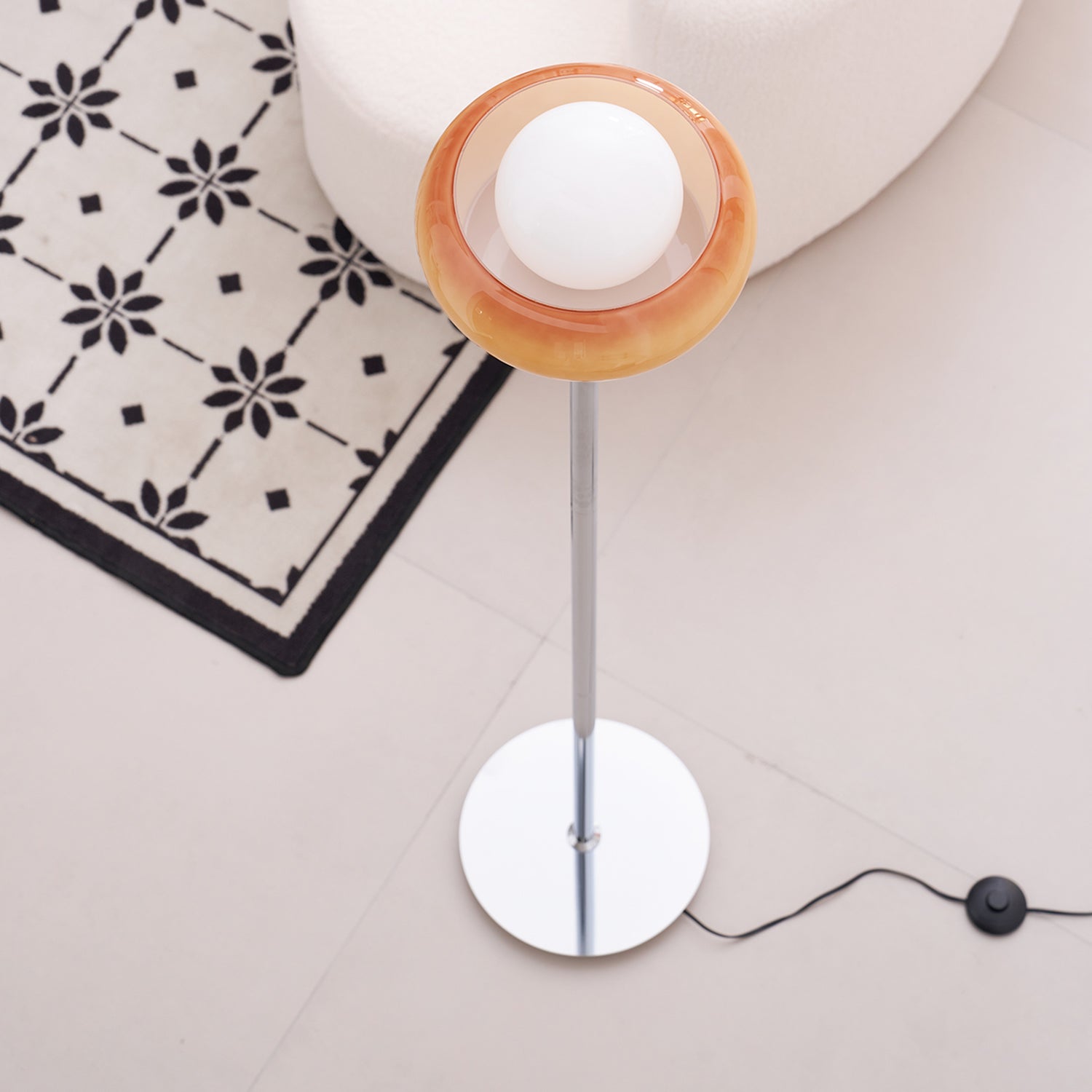 Lampada da terra a globo Avoreno