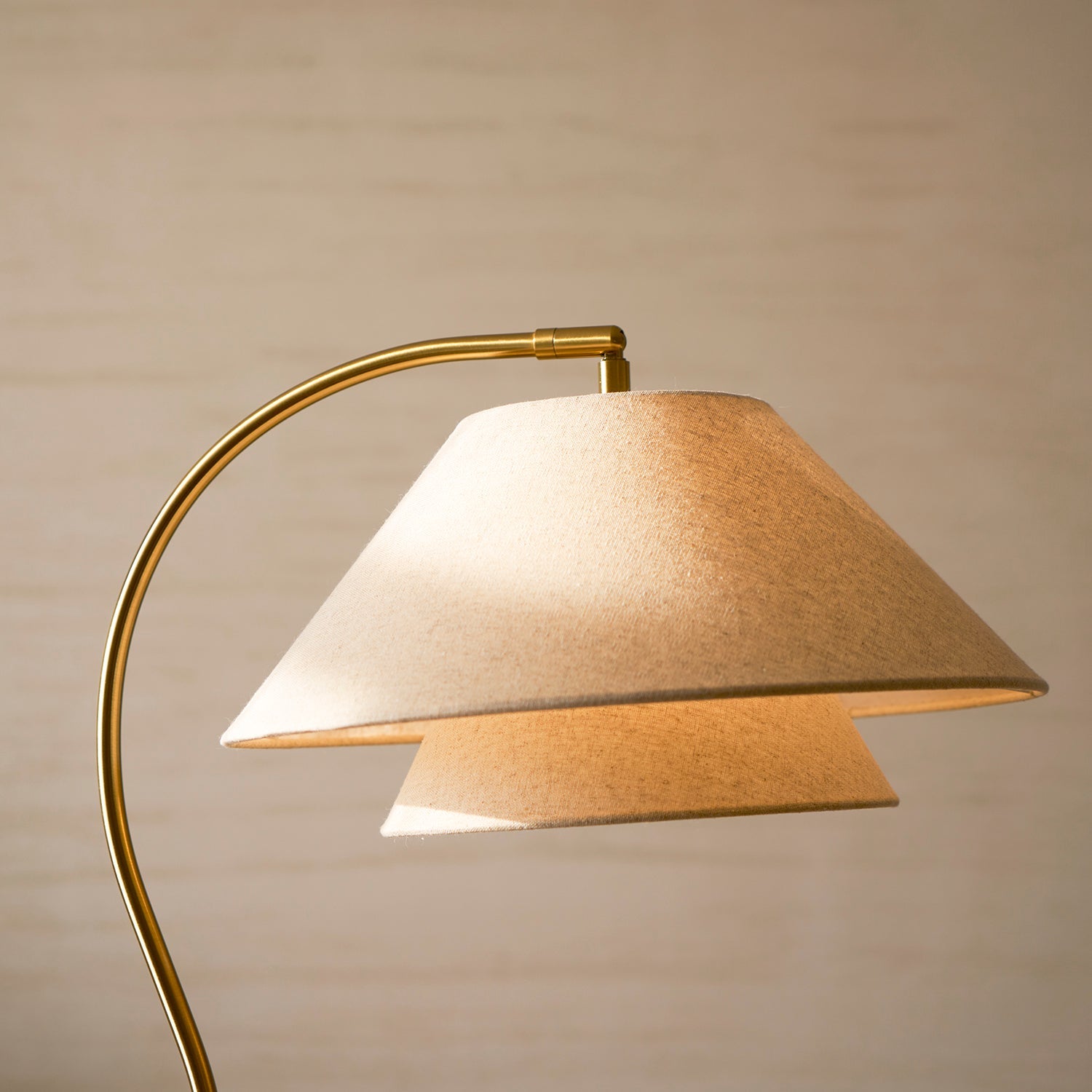Lampada da terra Raldorana