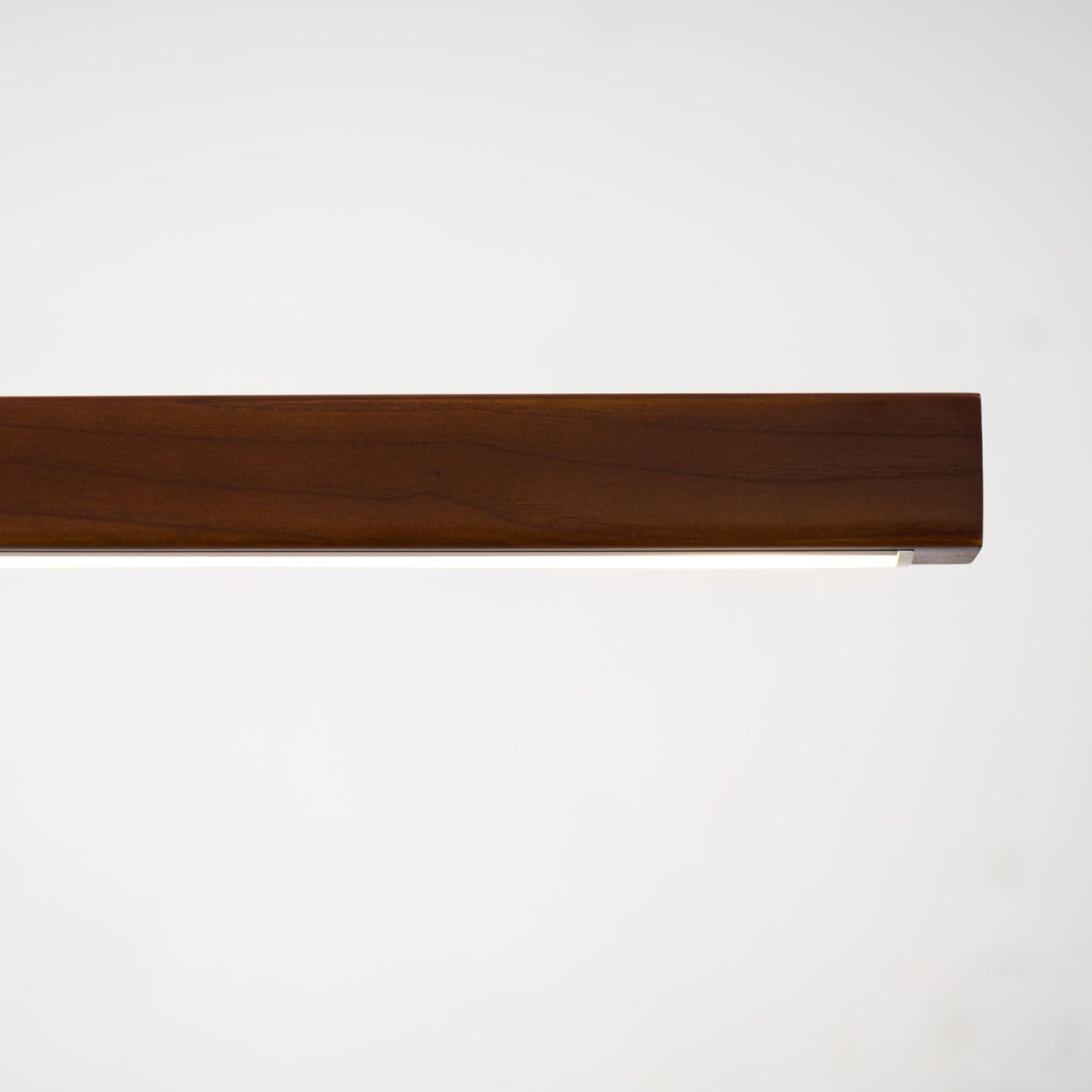 Lampada a sospensione lineare Lioriiro