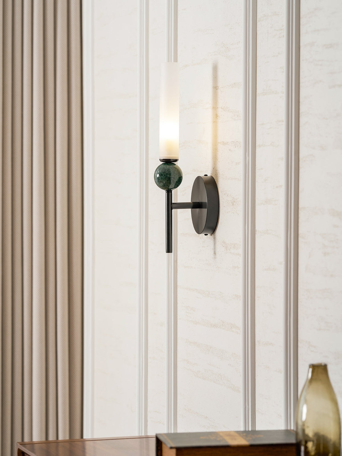 Marble Vertical Wall Lamp - Vakkerlight