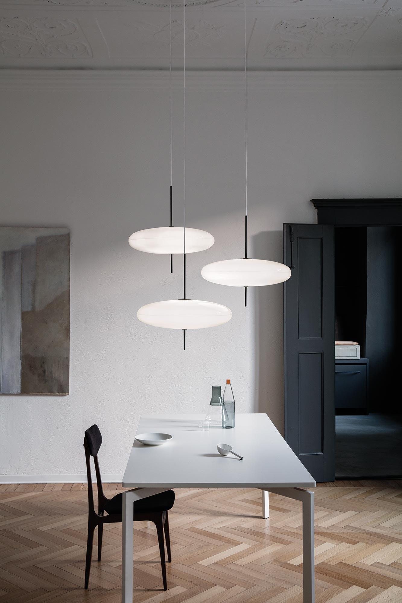 Lampada a sospensione ellittica Chiavvera