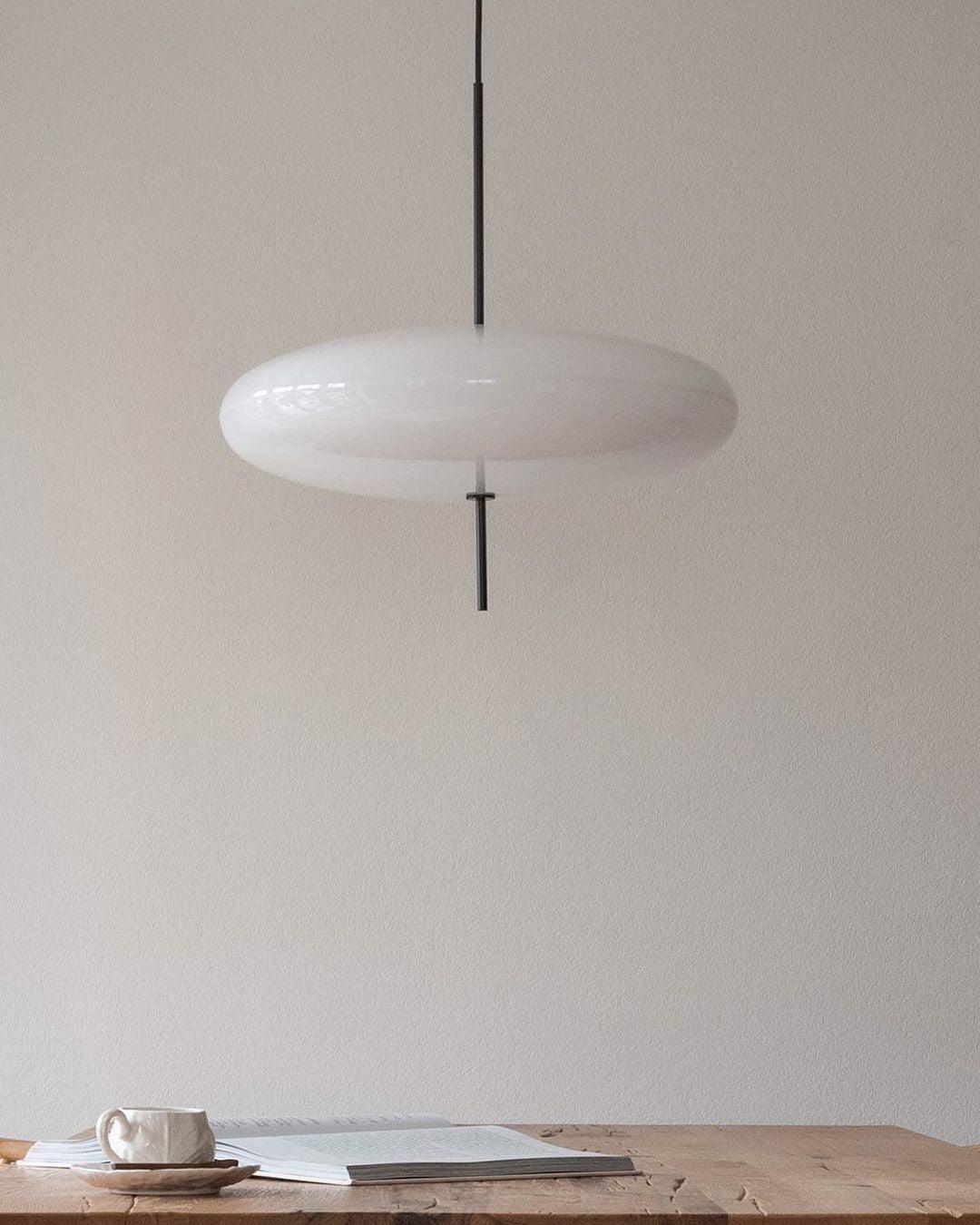 Lampada a sospensione ellittica Chiavvera