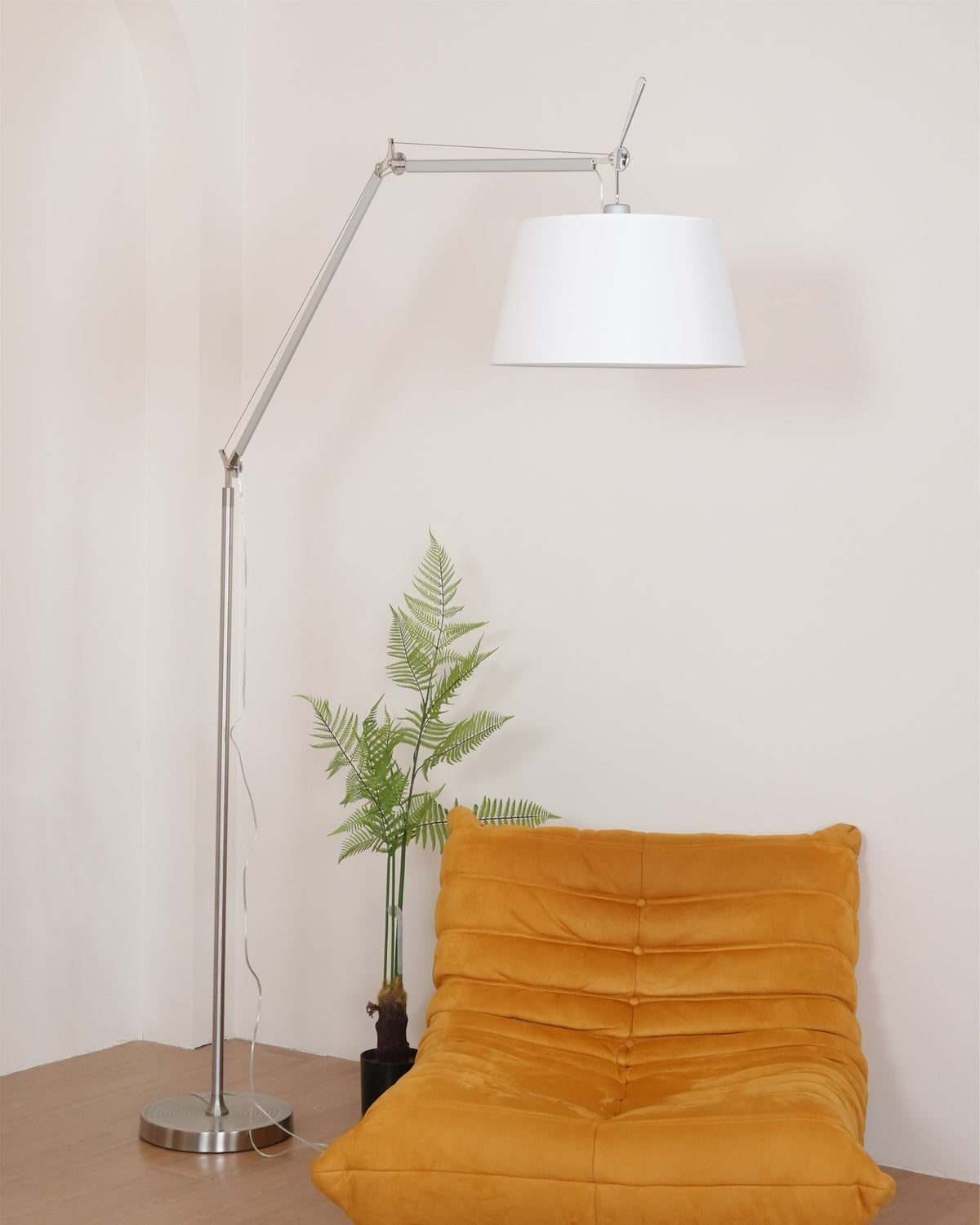 Modern Classic Floor Lamp – detail 10