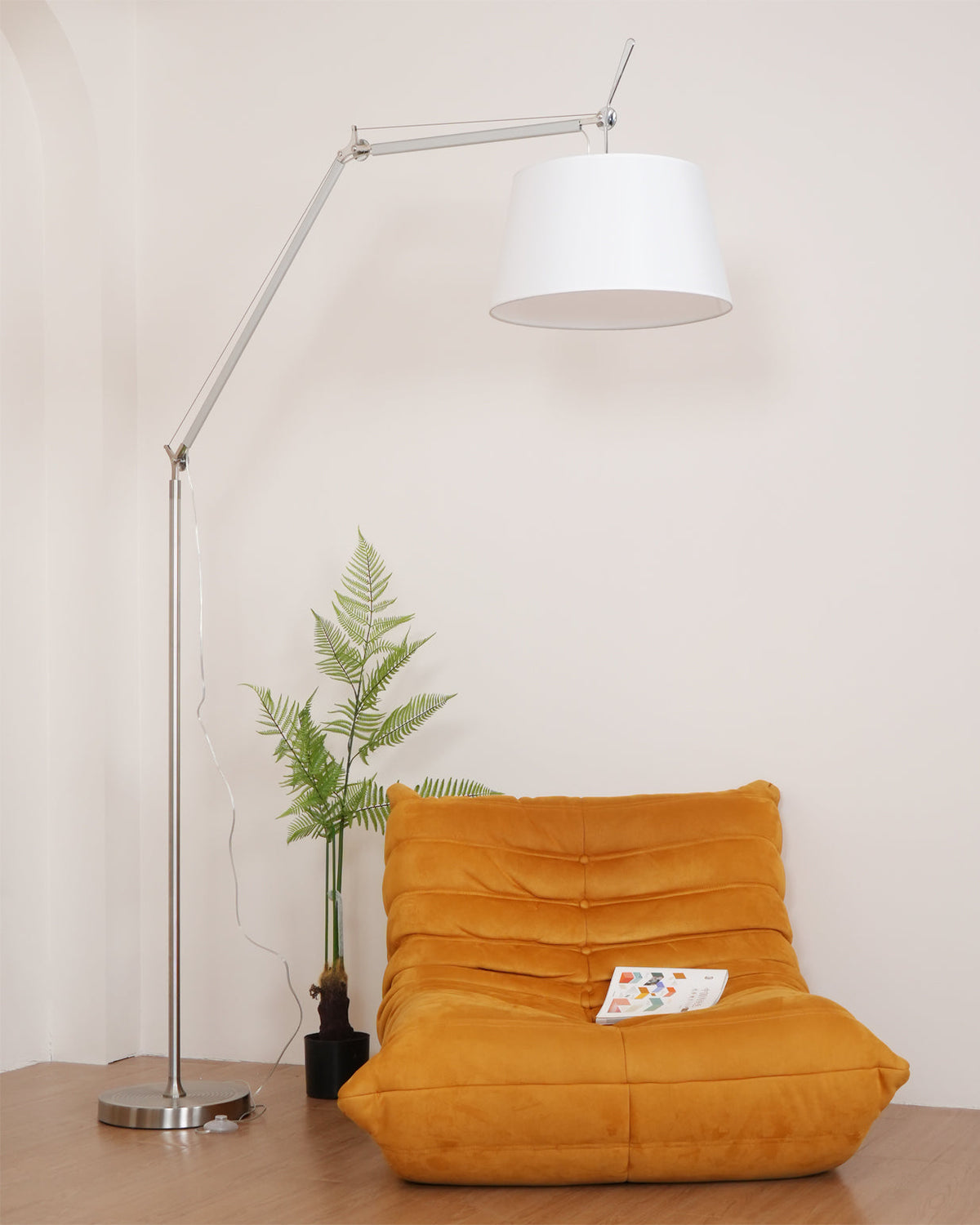 Modern Classic Floor Lamp – detail 16