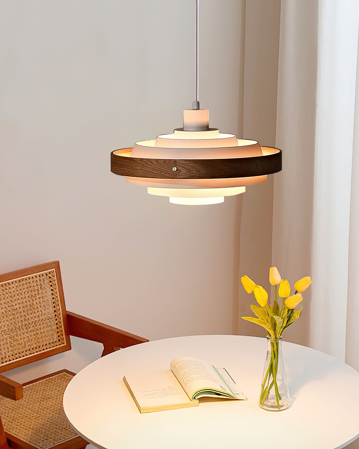 Lampada a sospensione rotonda Rino