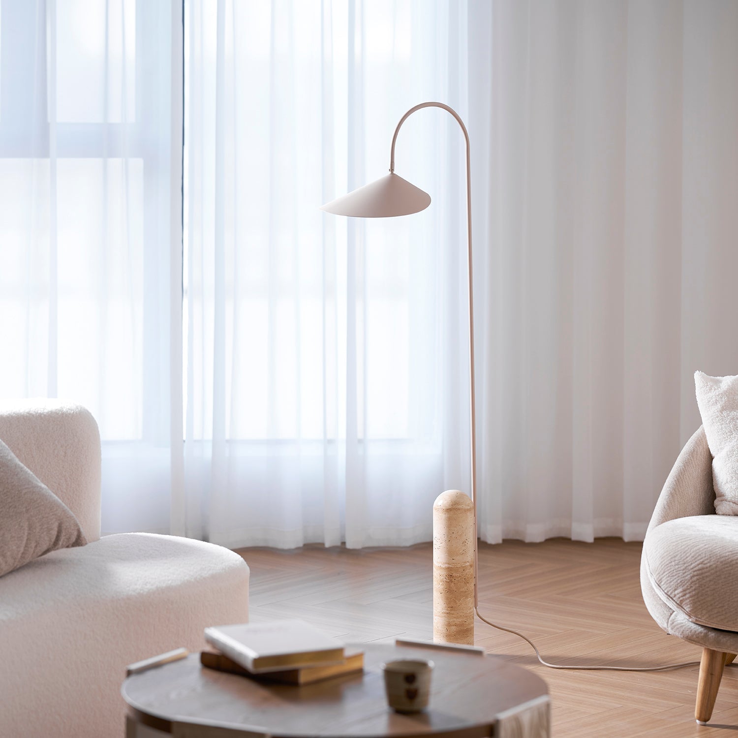 Lampada da terra minimalista Ilaleme