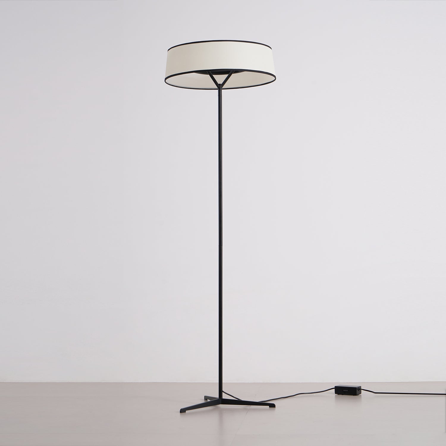 Lampada da terra Meldesa