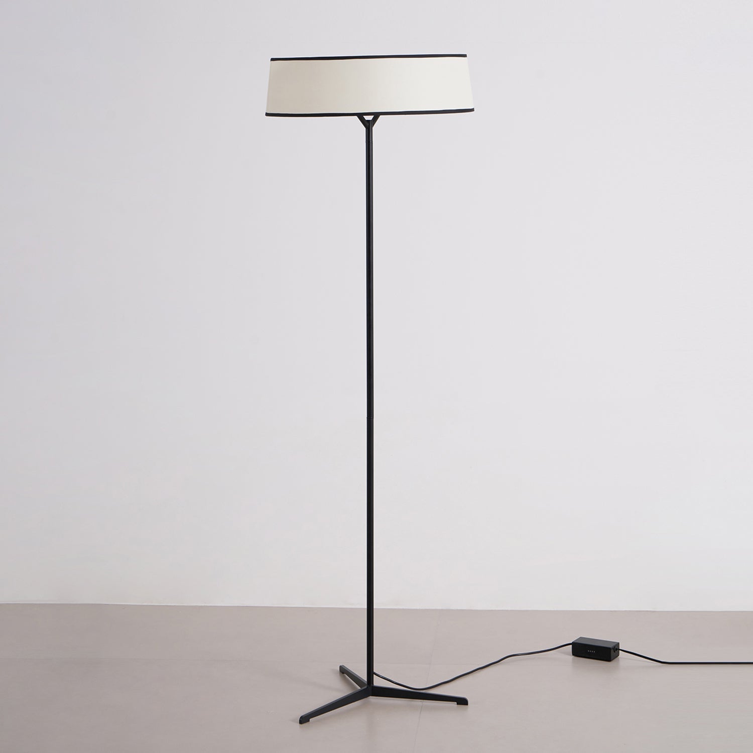Lampada da terra Meldesa