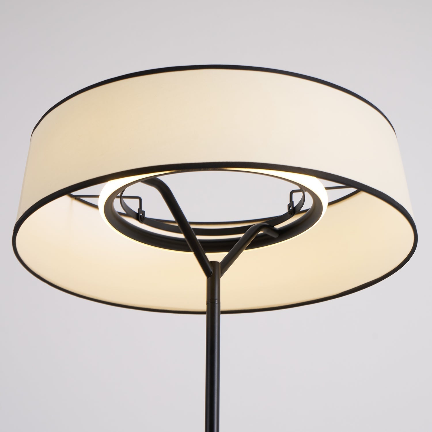 Lampada da terra Meldesa