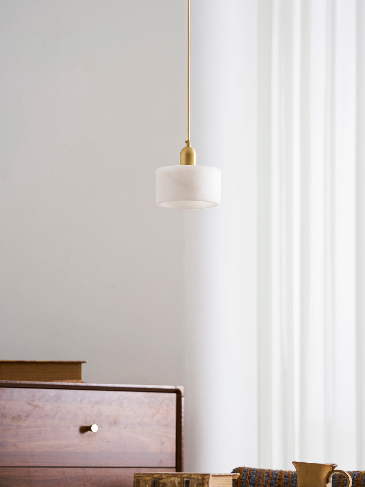 Odyssey Alabaster Pendant Light – detail 17