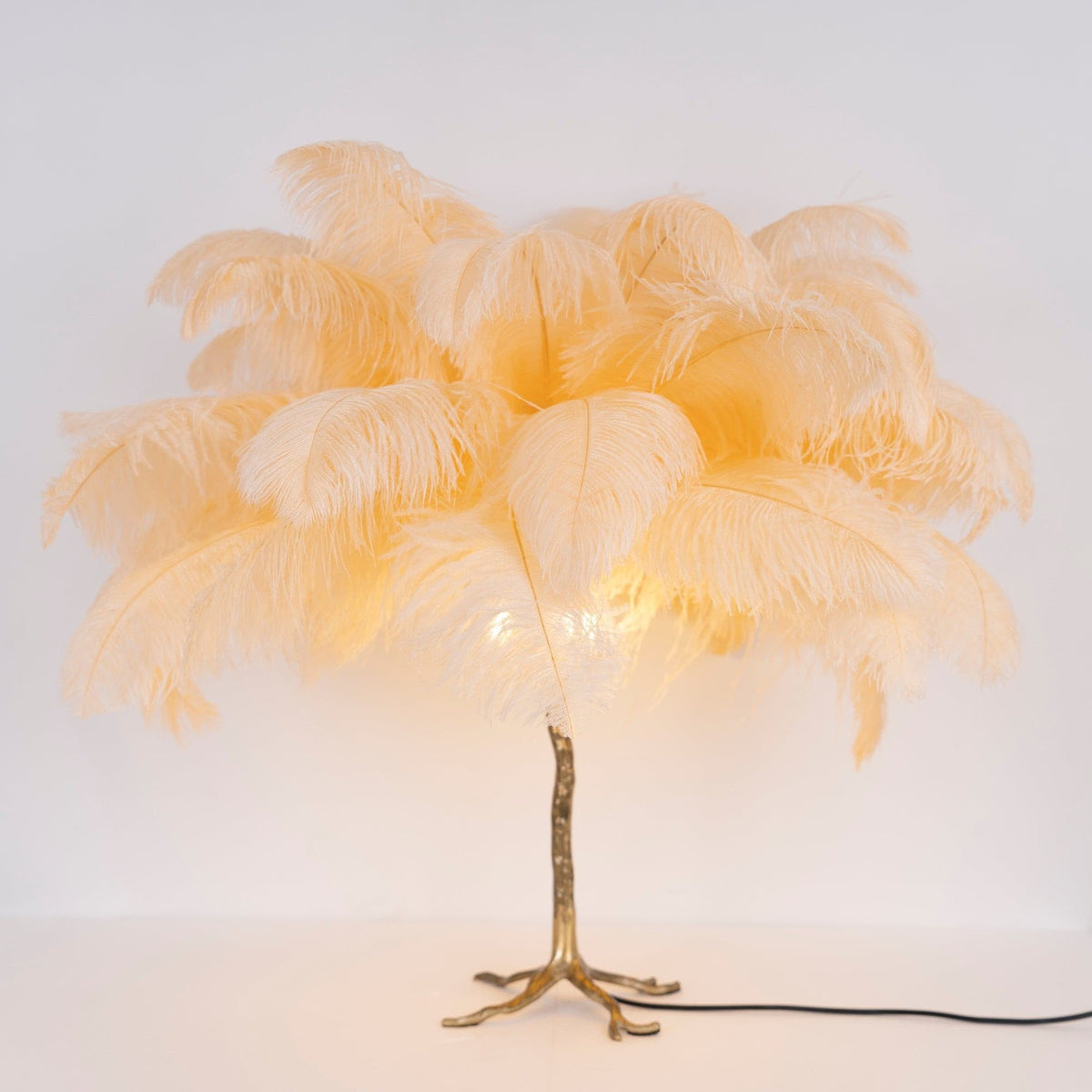 Dekorfine Ostrich Feather Table Lamp — Detail View 43