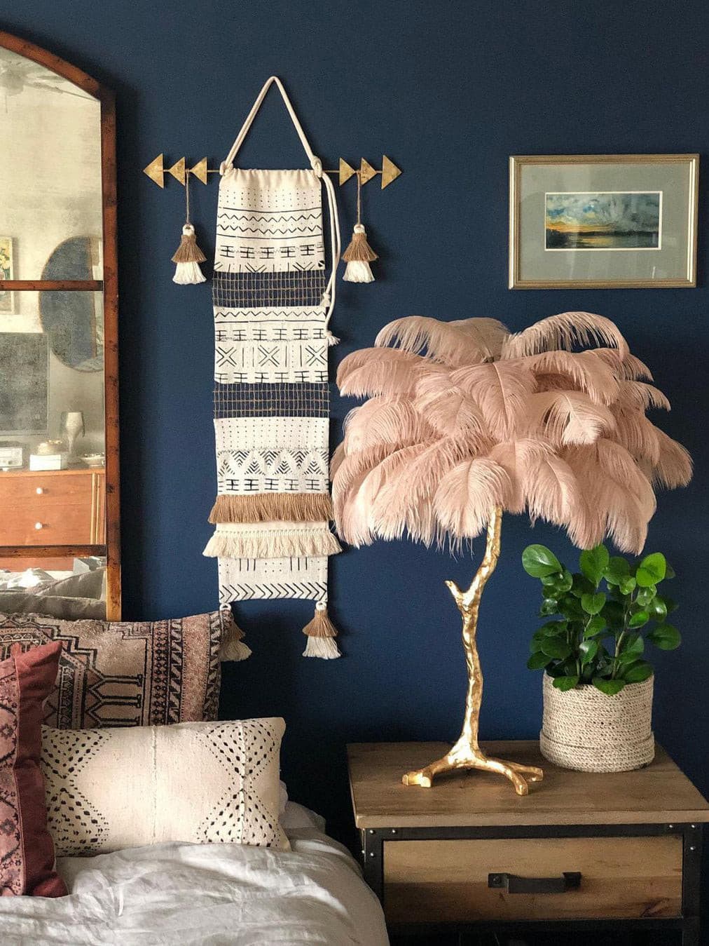 Dekorfine Ostrich Feather Table Lamp — Detail View 47