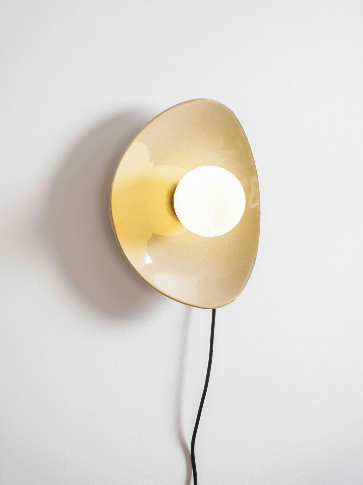 Pebble Disc Plug-in Wall Light – detail 18