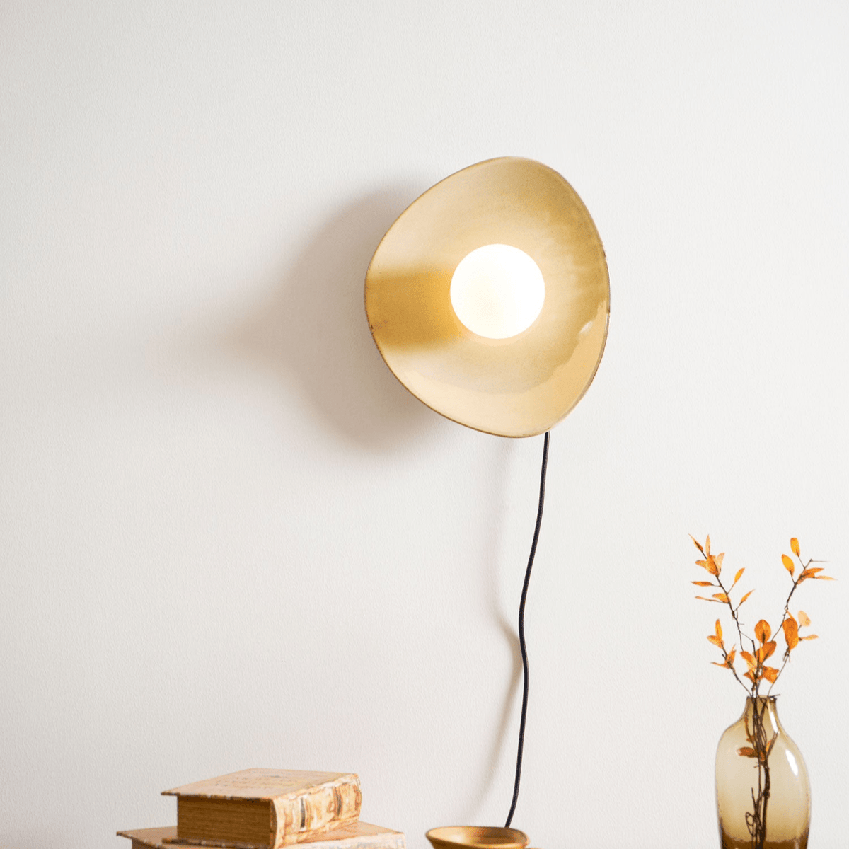 Pebble Disc Plug-in Wall Light – detail 2