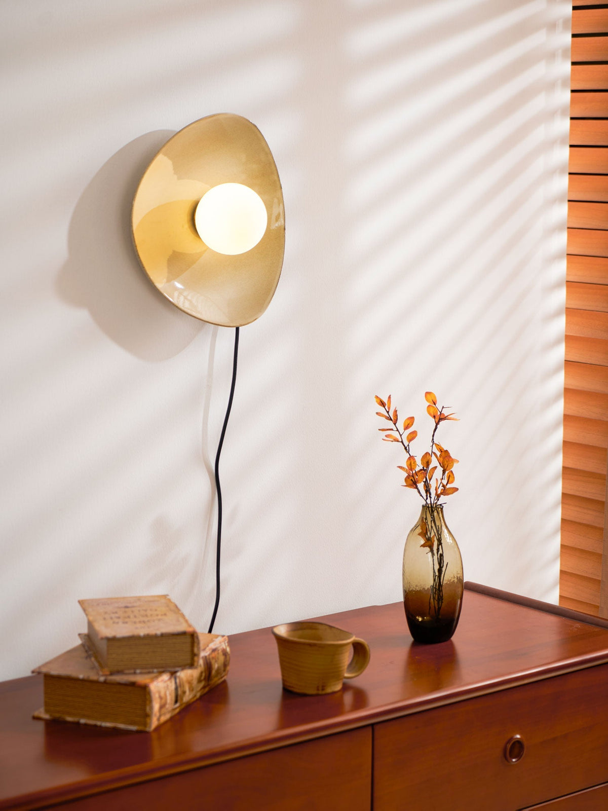 Pebble Disc Plug-in Wall Light – detail 17
