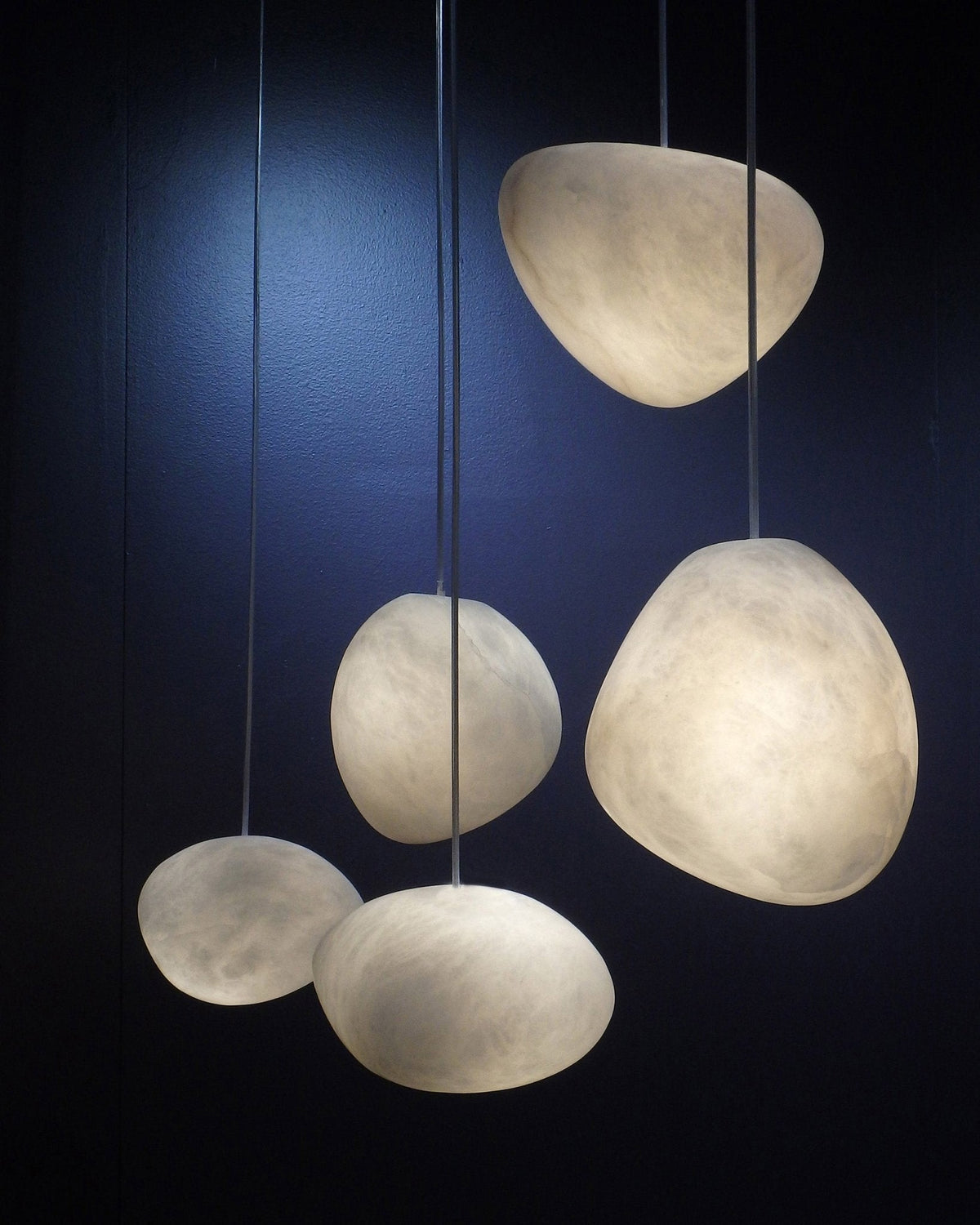 Pebbles Alabaster Pendant Lamp – detail 15