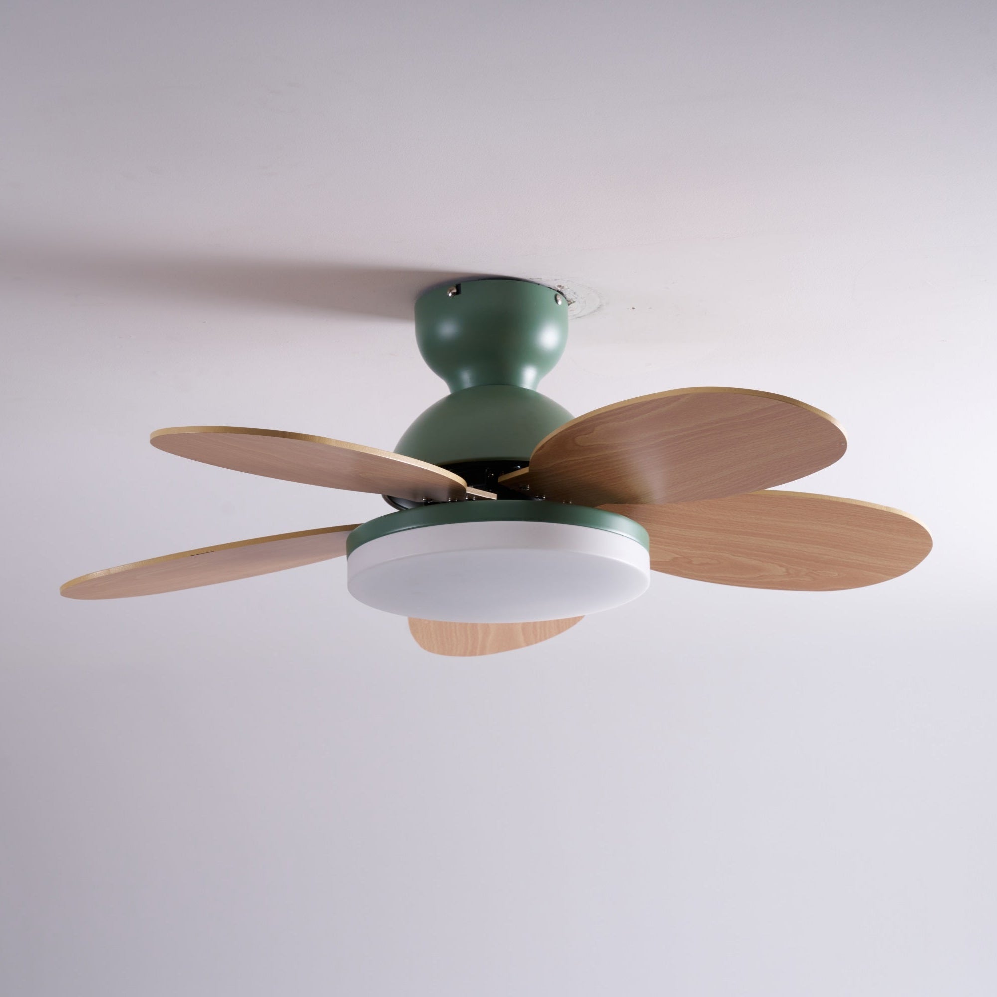 Ventilatore da soffitto con luce Liavela