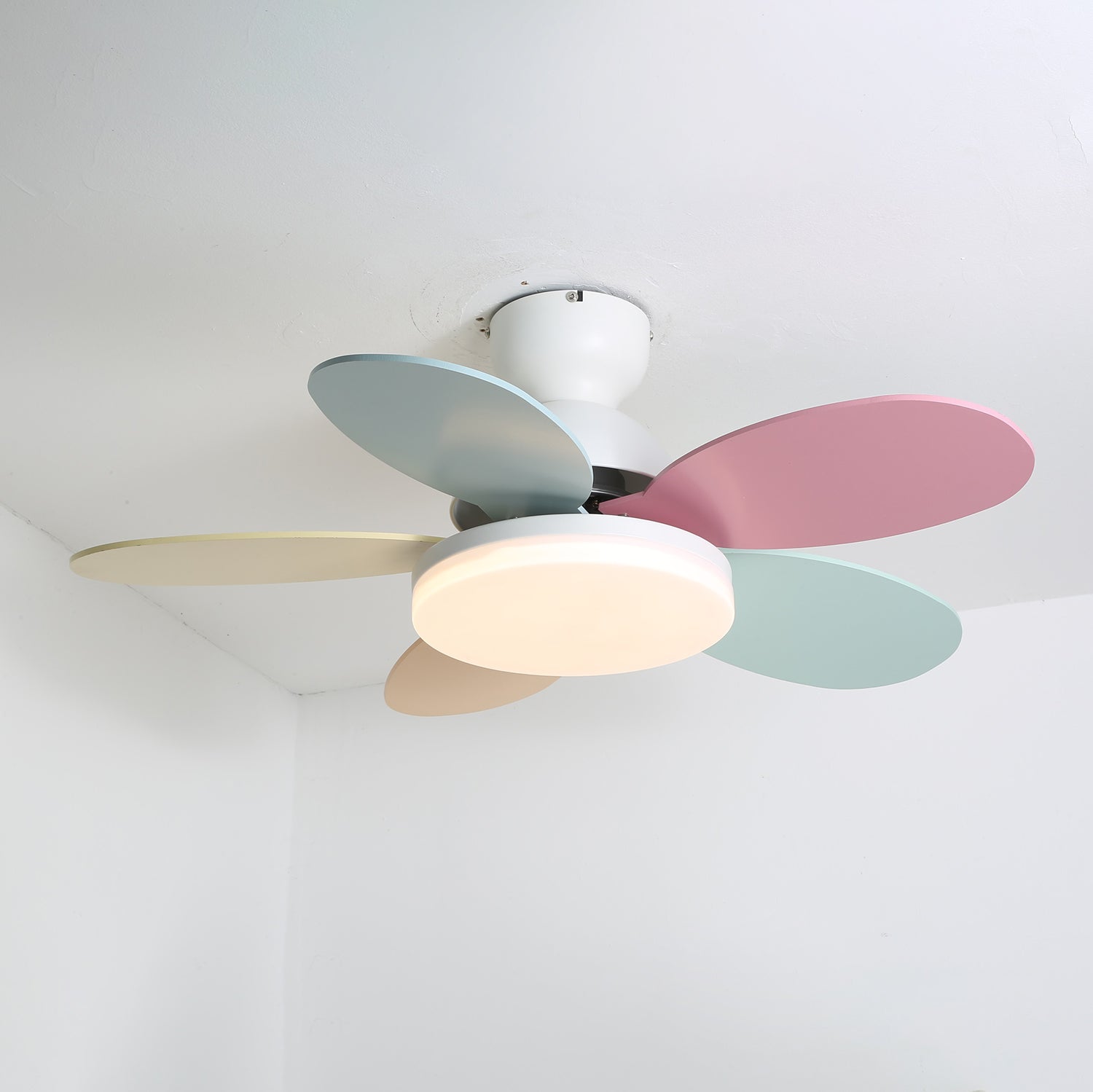 Ventilatore da soffitto con luce Liavela
