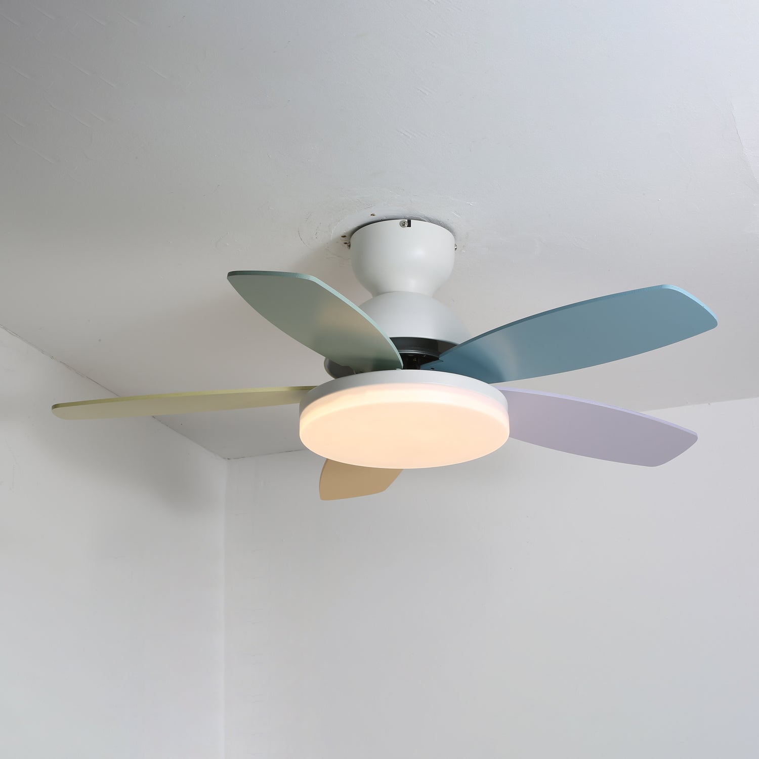 Ventilatore da soffitto con luce Liavela