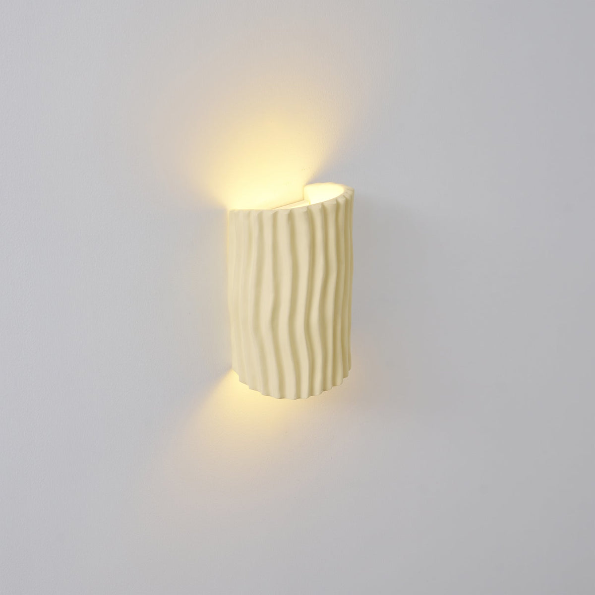 Pleated Resin Wall Lamp – detail 12